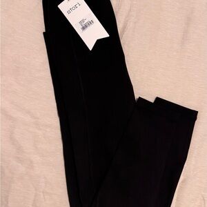 Stori color: Onyx Classic Black Leggings